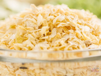 Dehydrated White Onion Flakes Exporter in Kutch, Gujarat